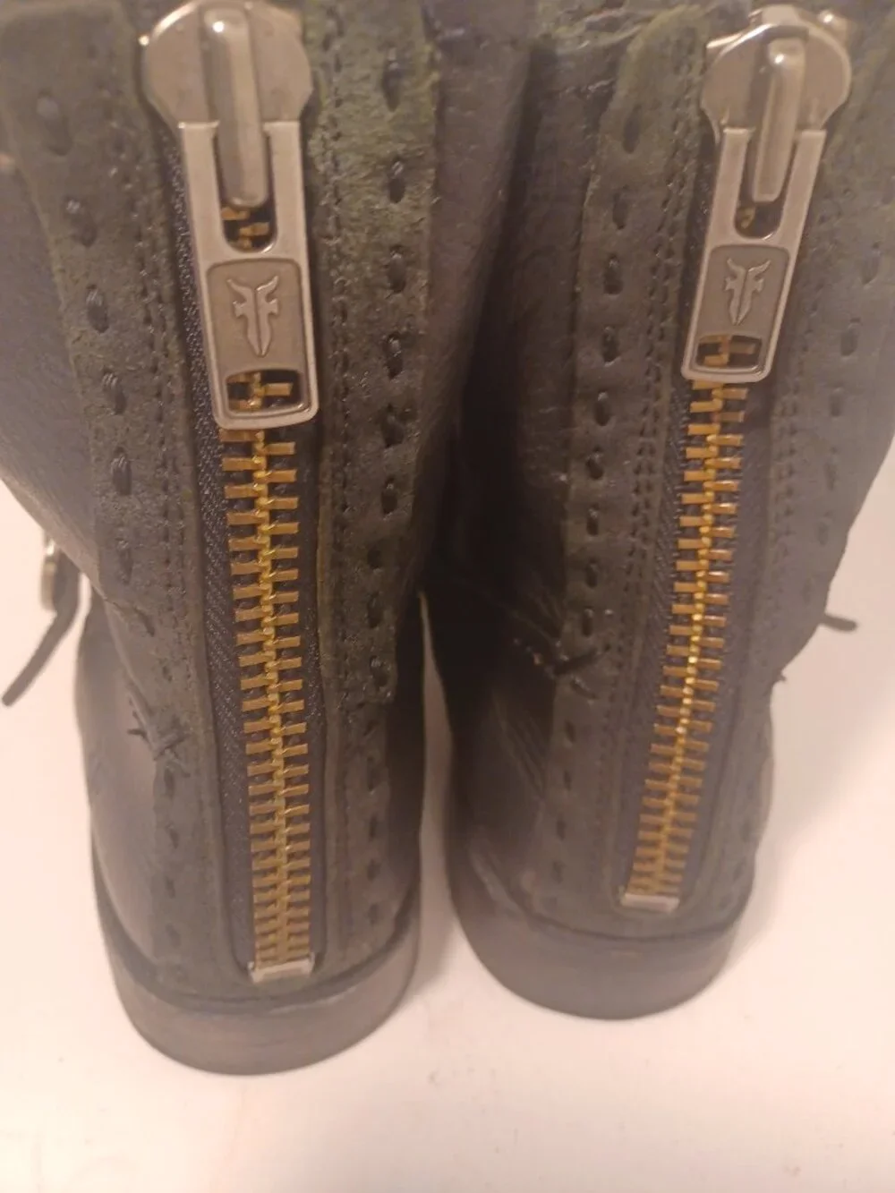 FRYE BLACK LEATHER ANKLE BOOT SIZE 7.5b